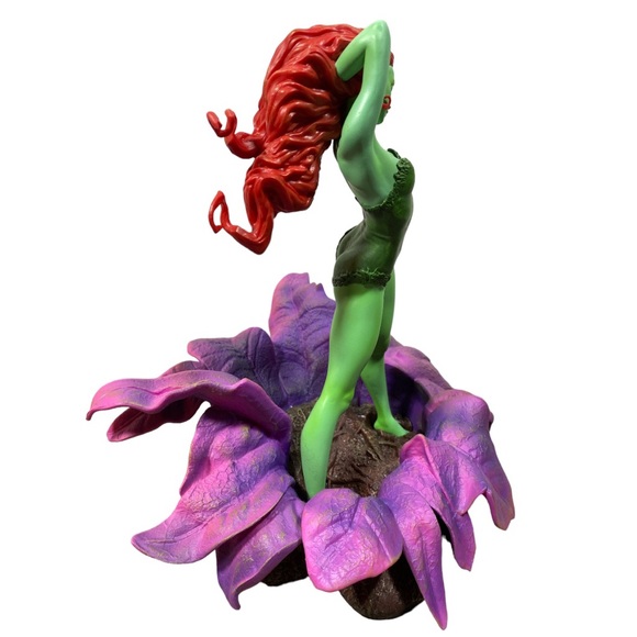 POISON IVY 9" DC Gallery Diorama Statue, Diamond Select Toy Figure - Picture 5 of 10